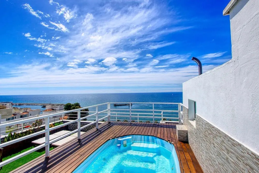 1149 Unique Beachfront Penthouse 400M2 Marbella Center