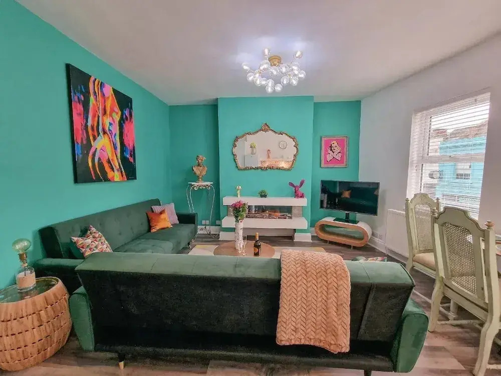 Eclectic 1BD in the Heart of Cheltenham