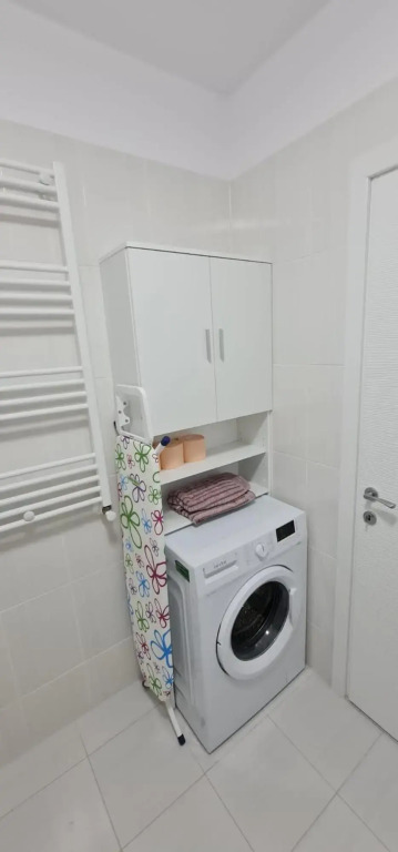 Studio spațios,intim+ loc parcare propriu,vedere panoramică,utilat de lux