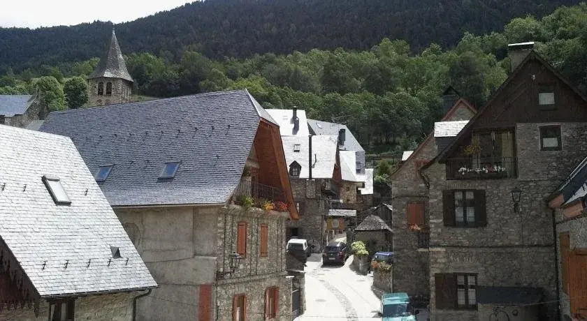 Fonda Eth Petit