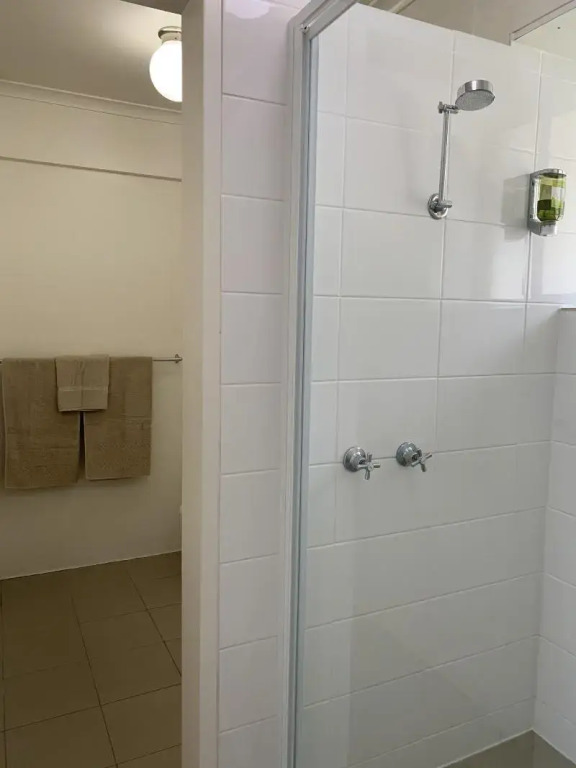 Adina Place Motel Apartments