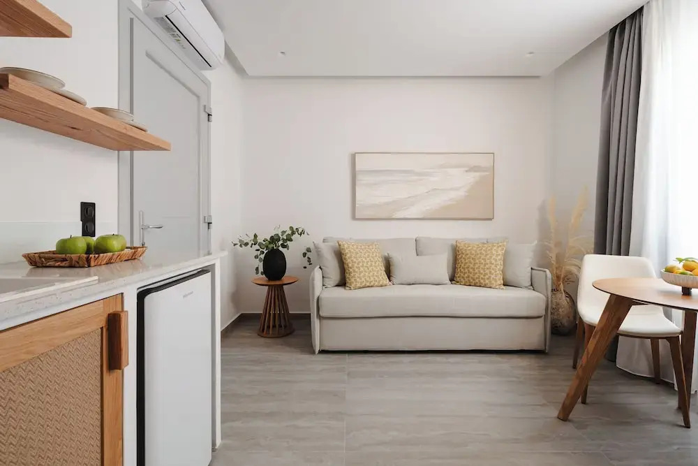Phaistos Suites