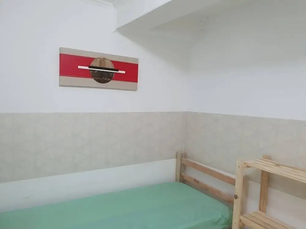 WR7 Hostel