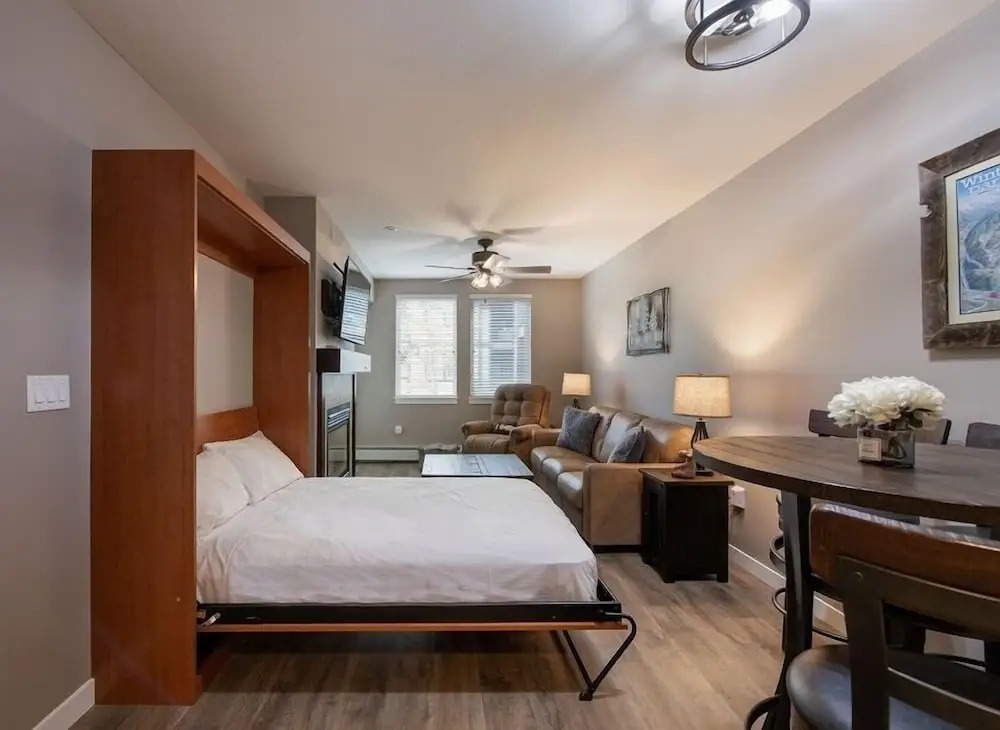 Premium Unit 3519- Fraser Crossing/founders Pointe 1 Bedroom Condo