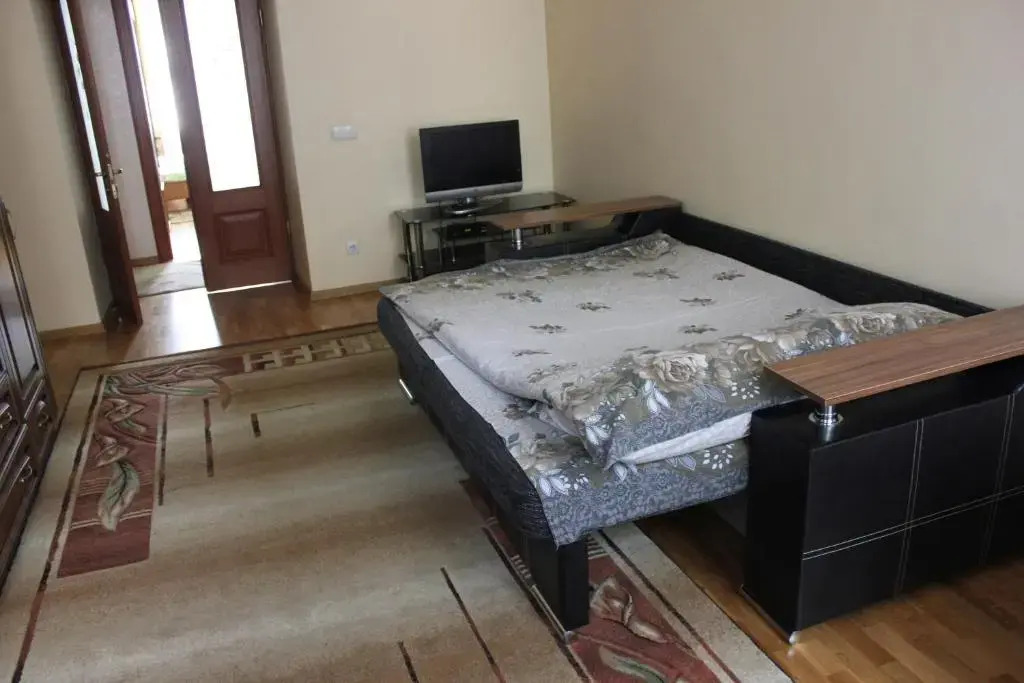 Apartment on Bernarda Meretyna