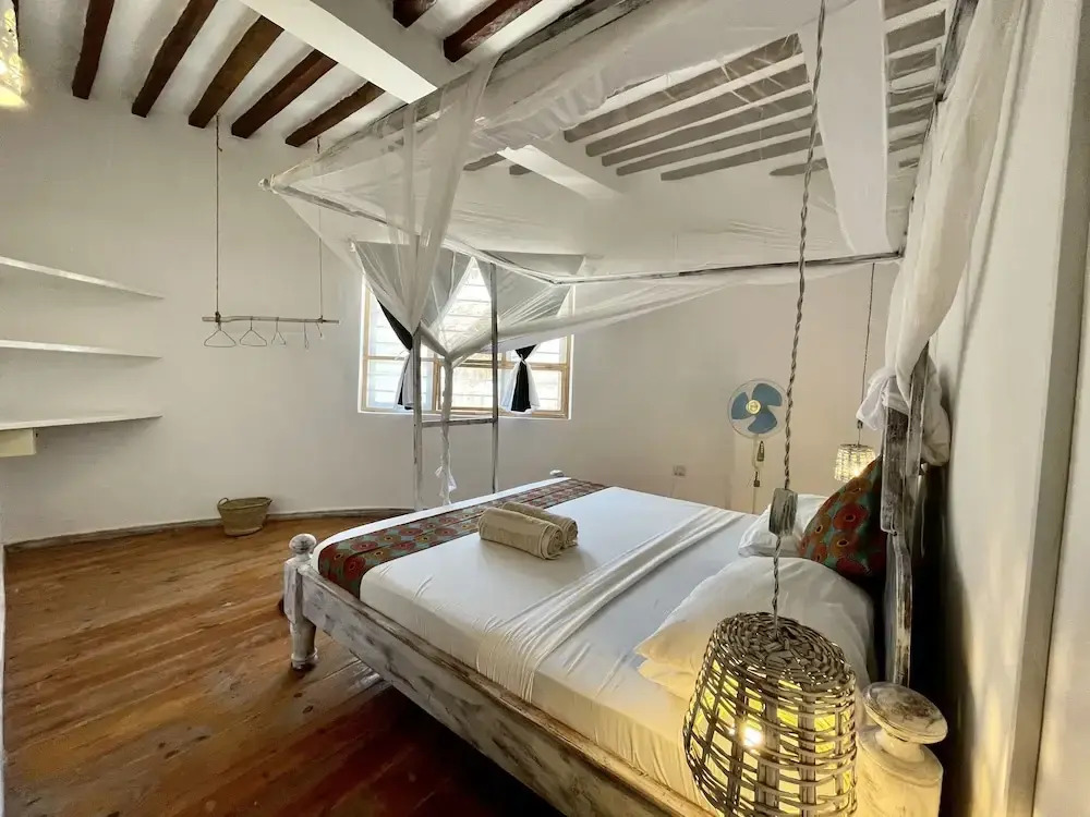 Duara House