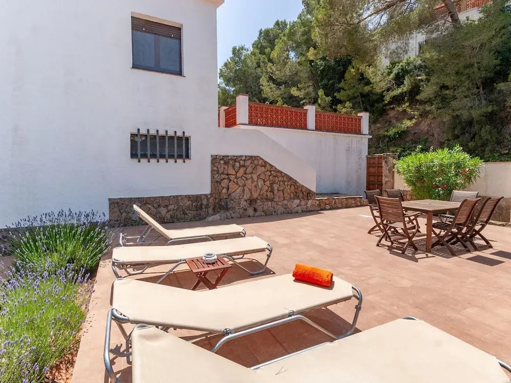 Lovely Holiday Home in Pals With Heated Pool and Sea Views