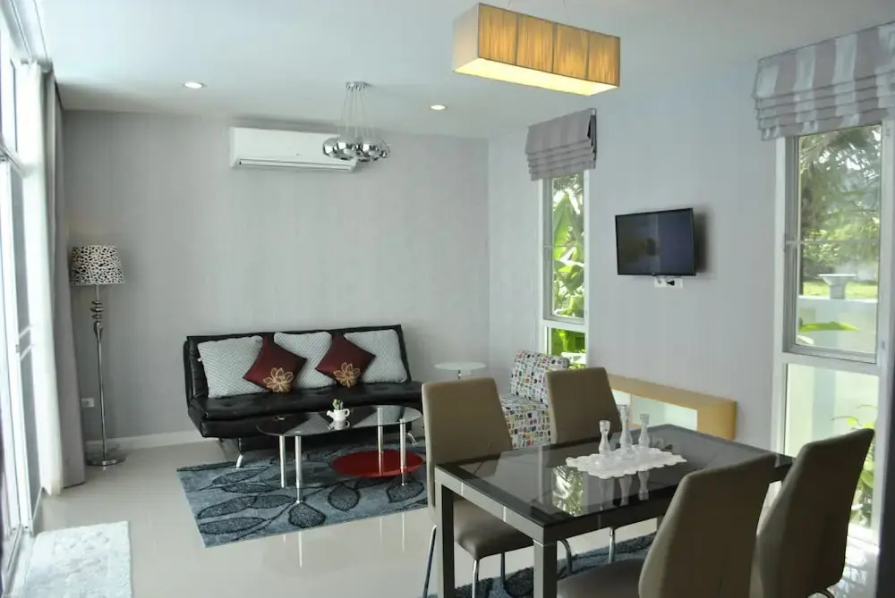 Siam Twins Villa A