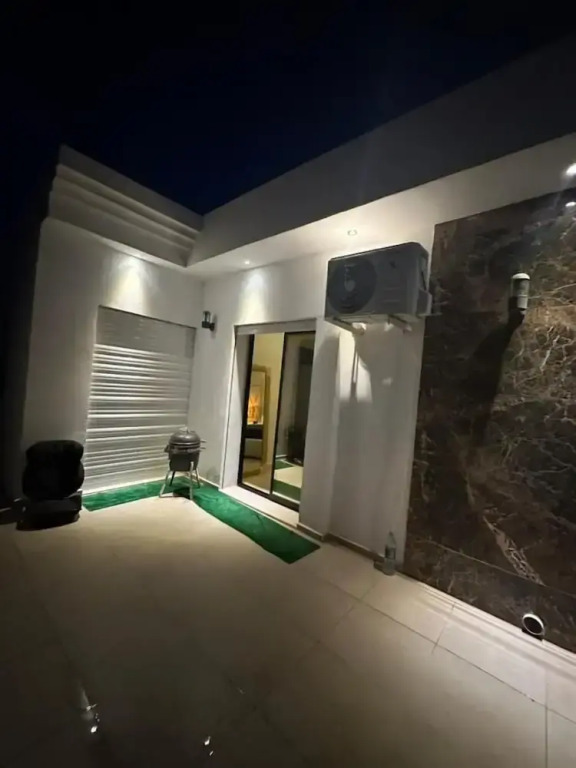 Luxury Central Cosy Villa