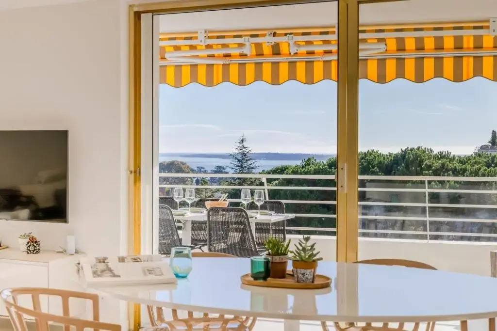 SERRENDY Splendid 3-bedroom apartment within an upscale