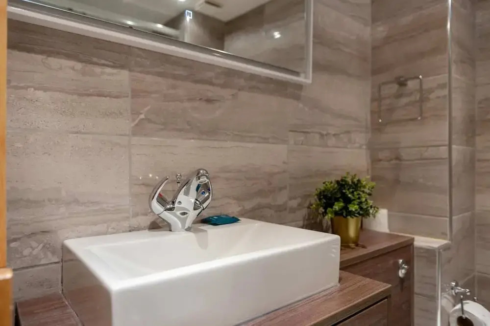 Modern 1 Bed, up to 4 Guests, Tower Bridge