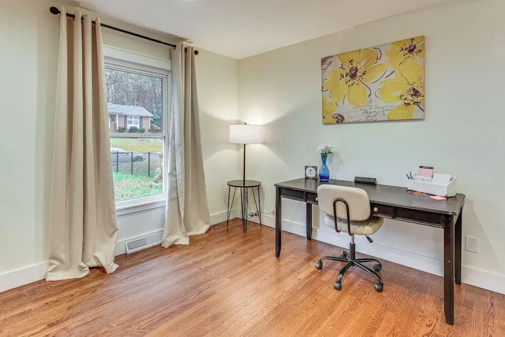 Dog-friendly Yard, 5 Mi to Uptown: Charlotte Home