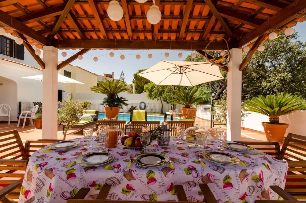 Large 5BR Villa in Albufeira Relax & Enjoy