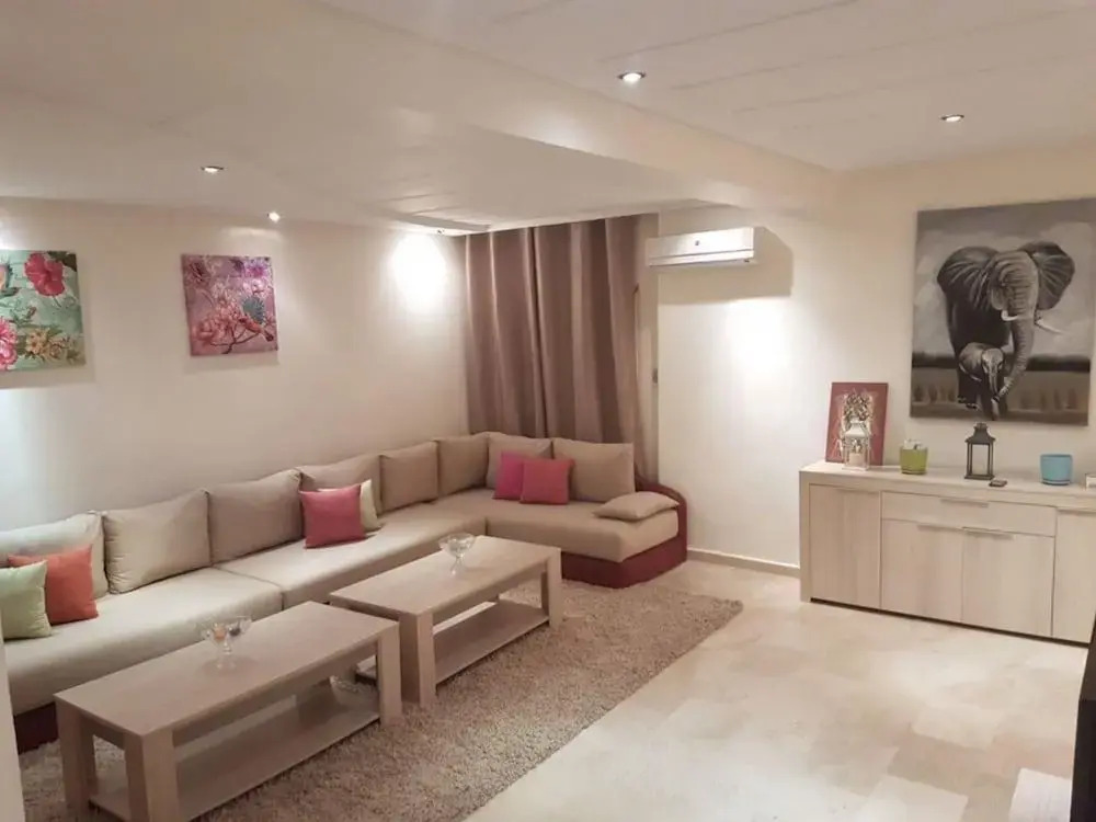 Spacious Apartment Downtown