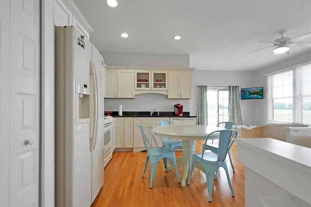 Carriage House #2G