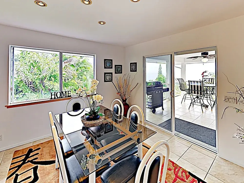New Listing! Kona Sunset Hale W/ Ocean Views 3 Bedroom Home