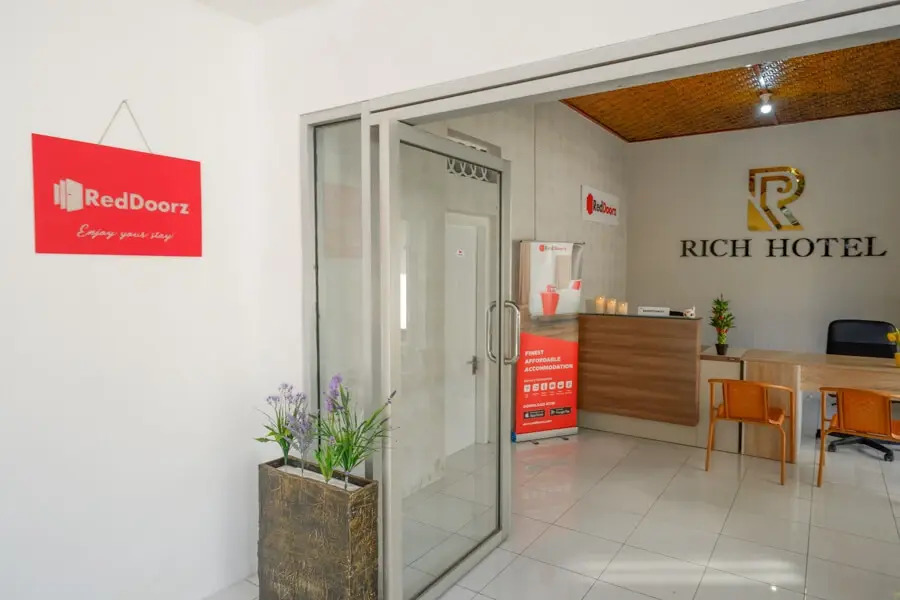 RedDoorz near Mataram University