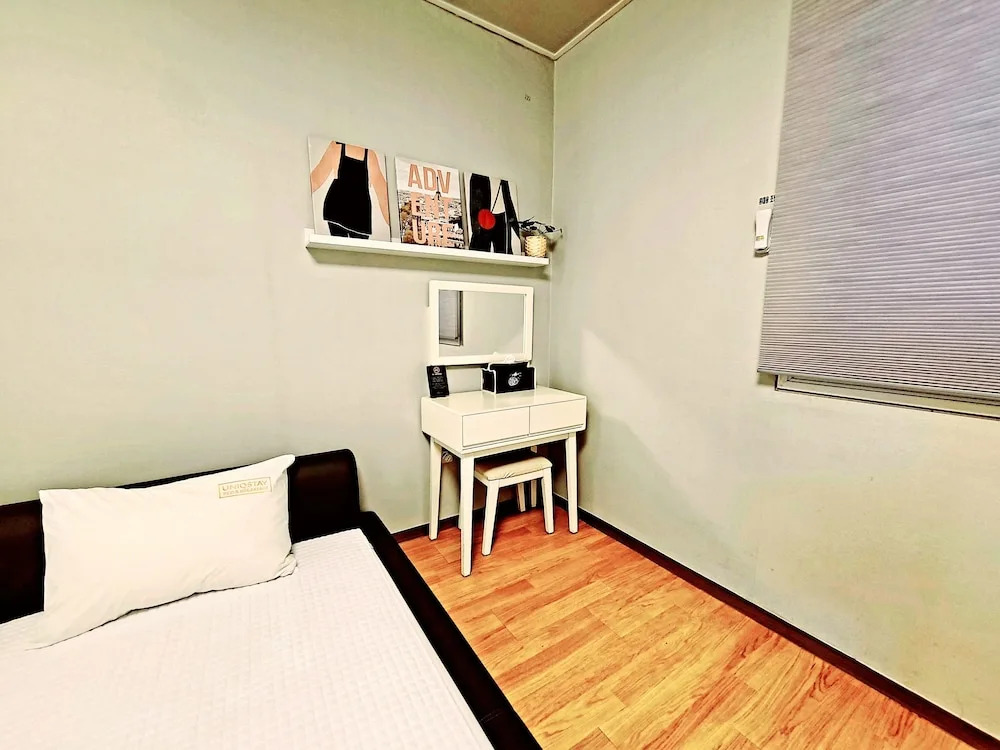 Uniqstay Hostel and Suite