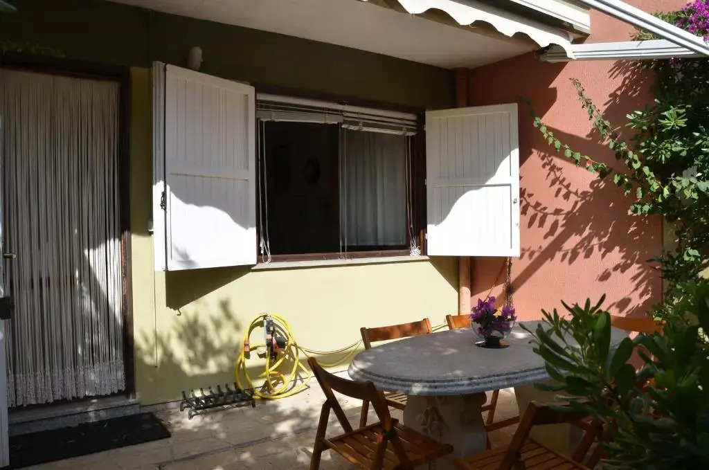 FANTASTIC SARDINIA VILLETTE CON GIARDINO Fronte Mare Fertilia FAHO-GAV01-GAV02