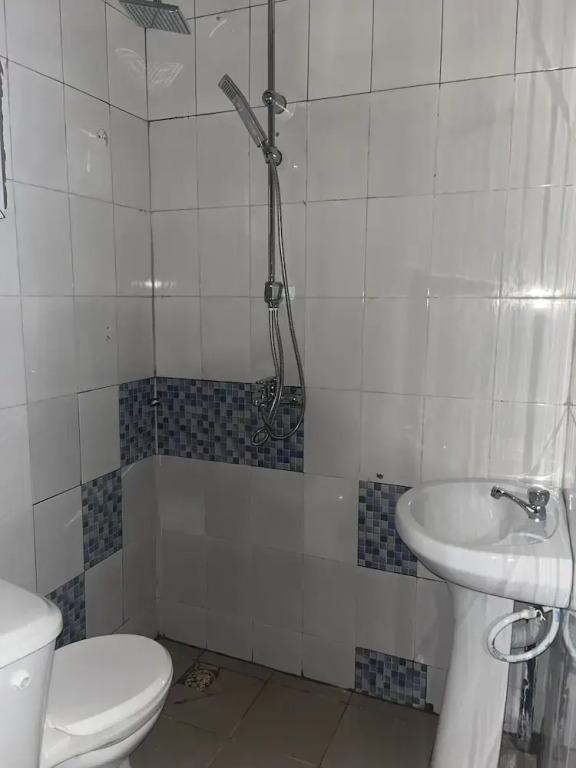 Captivating 5-bedroom Duplex With 4 Toilets