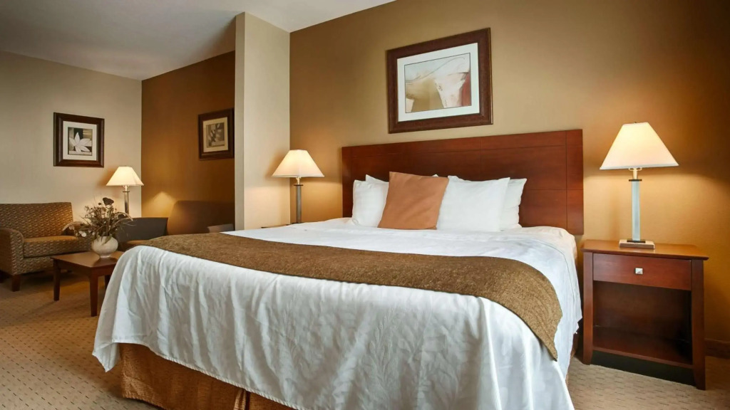 Best Western Plus Montezuma Inn and Suites