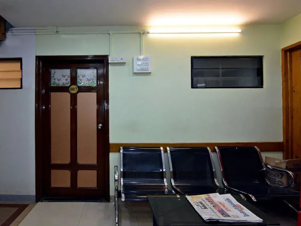 OYO Flagship 22643 Hotel Majestic Deluxe Lodging