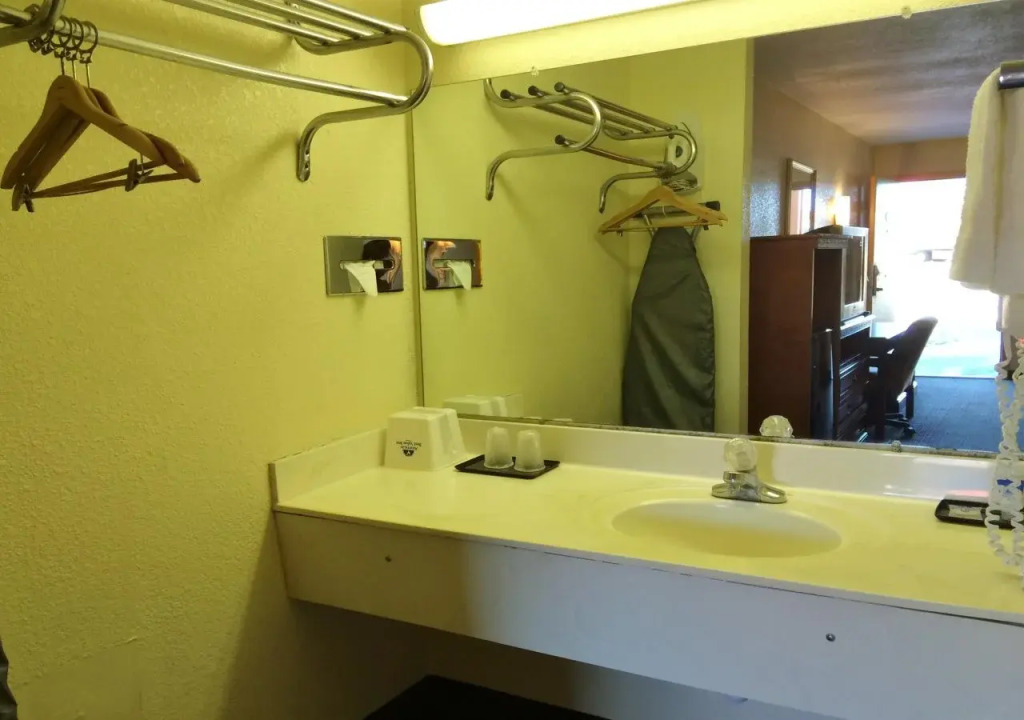 DIAMOND INN