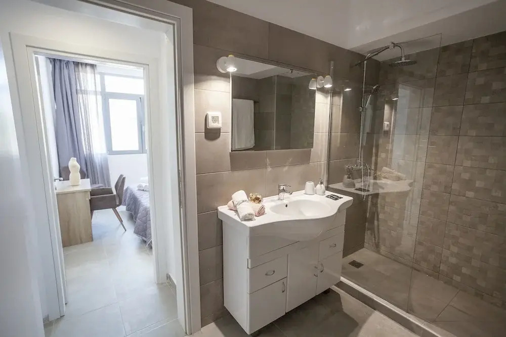 Attalos luxury flat Psyrri square