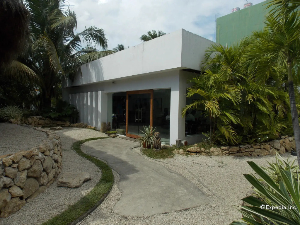 Urban Sands Iloilo Hotel