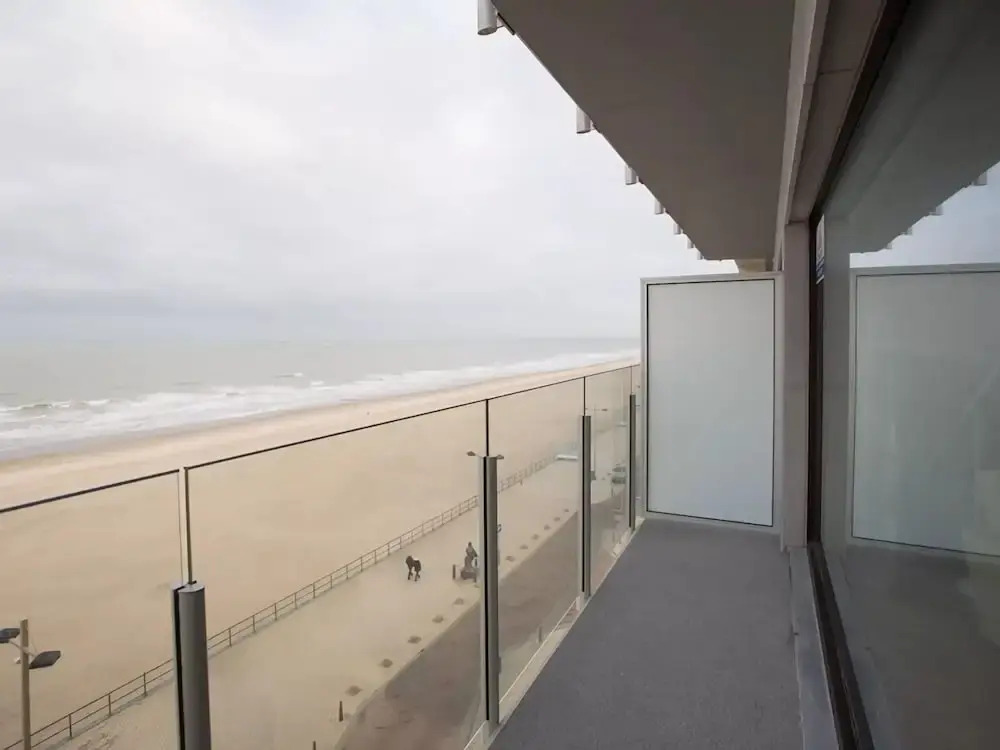 Beachfront Bliss With Parking