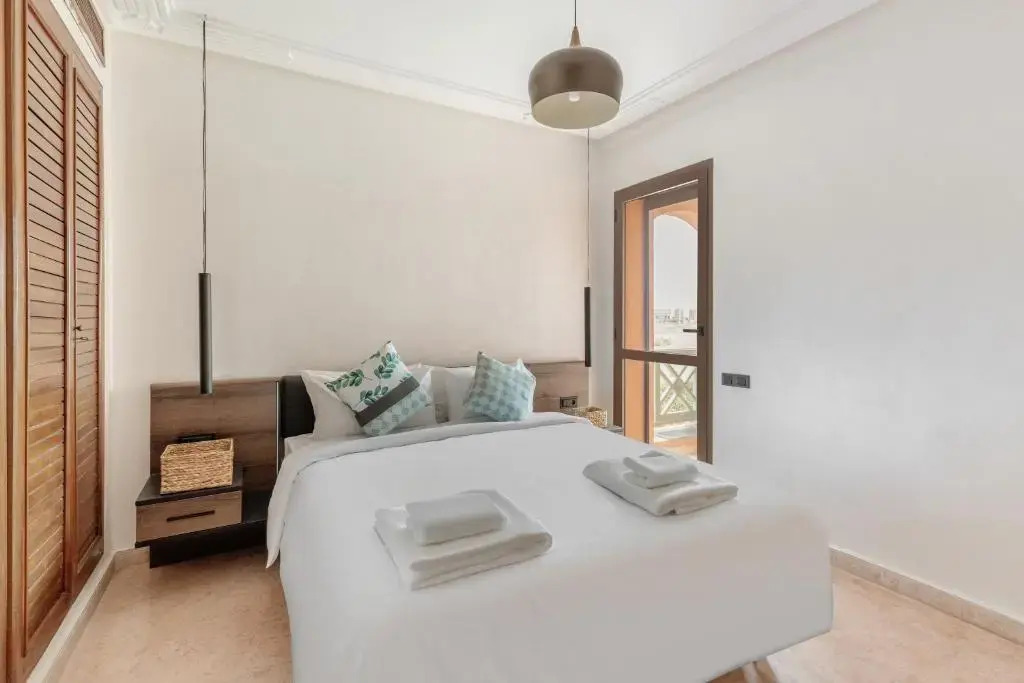 Luxury 3 bedrooms apartment with pool 100MBs wifi