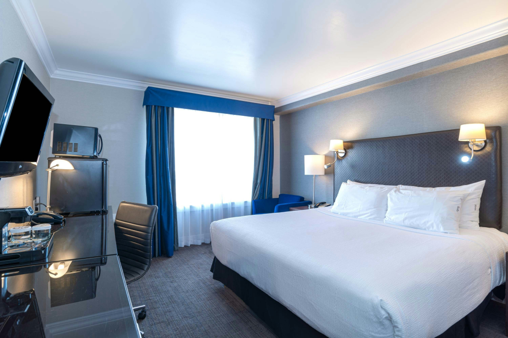 Sandman Signature Edmonton South Hotel
