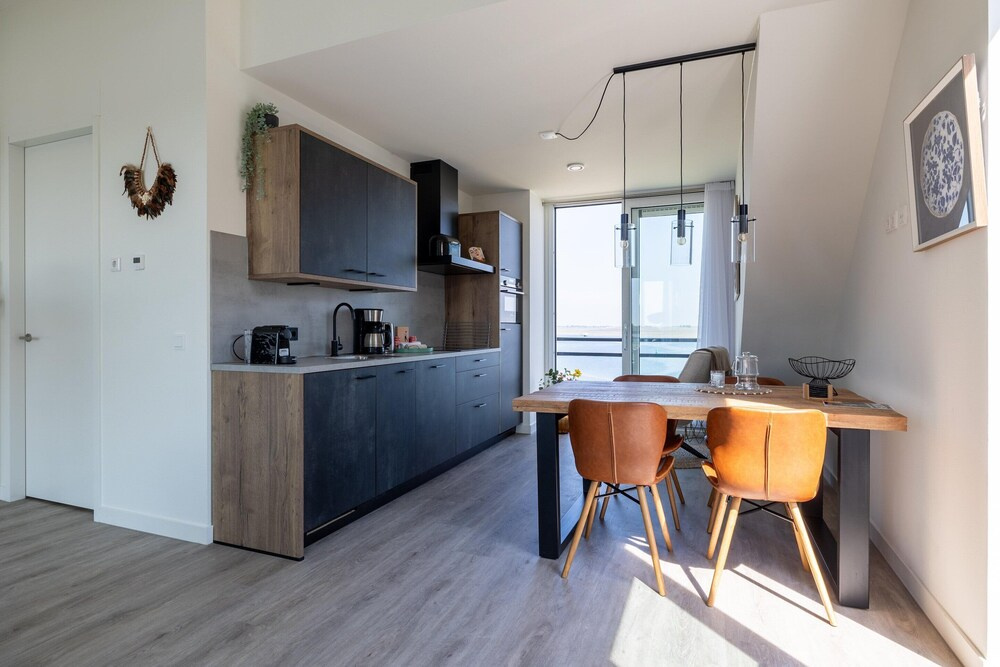 Seaside Getaway, Sint-annaland