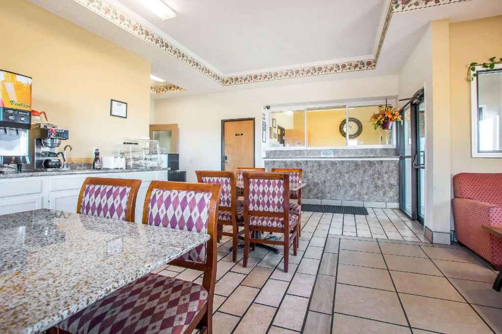 Red Lion Inn & Suites Caseyville