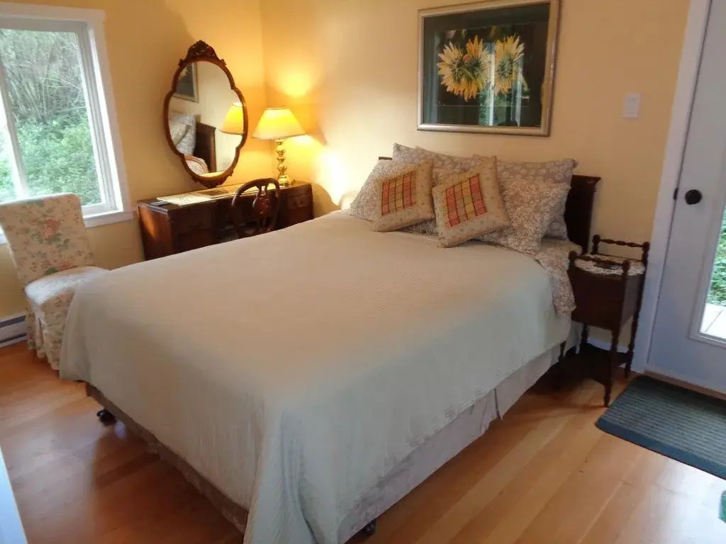 Fulford Dunderry Vacation Rental and Cabin