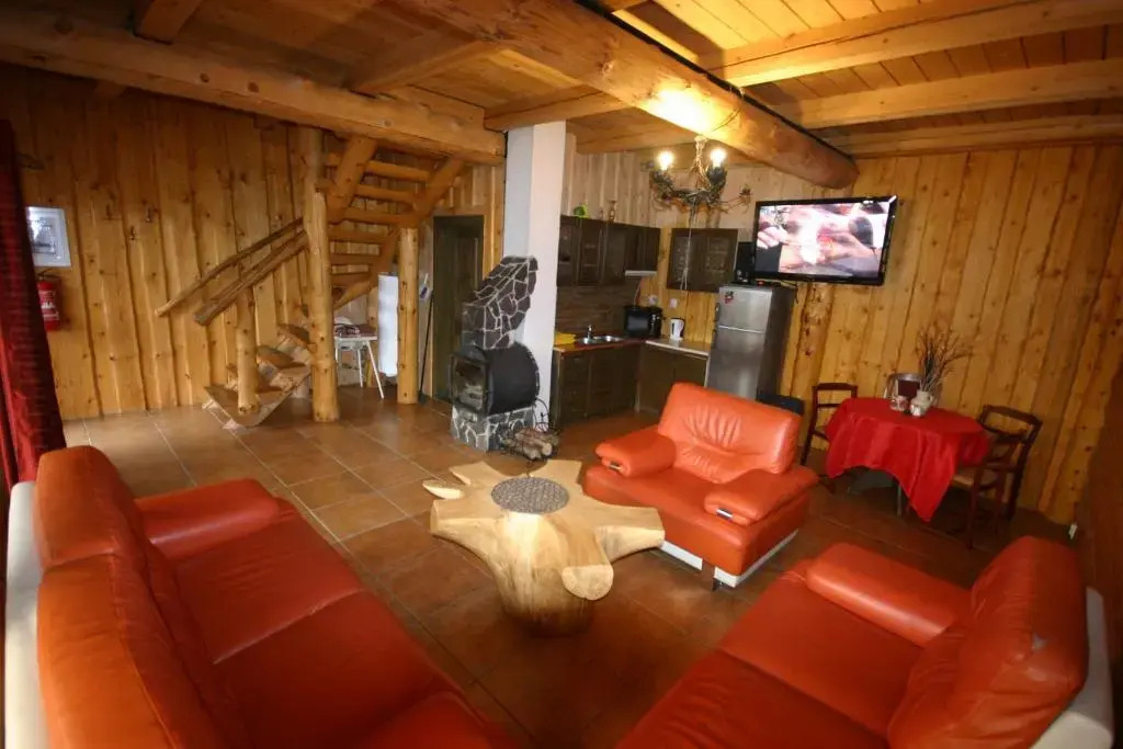 Zbojn¿a drevenica 2