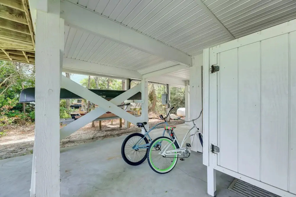 Waterfront Home w/ Screened Porch & Sunsets