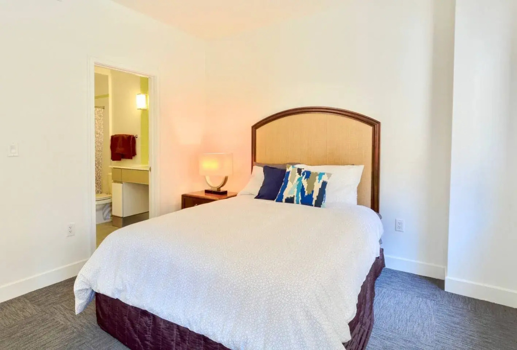 Great Value 2Br Apt In Awesome Location!