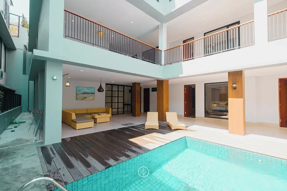 Atsuka Hill View 8BR Vila with Private Heated Pool