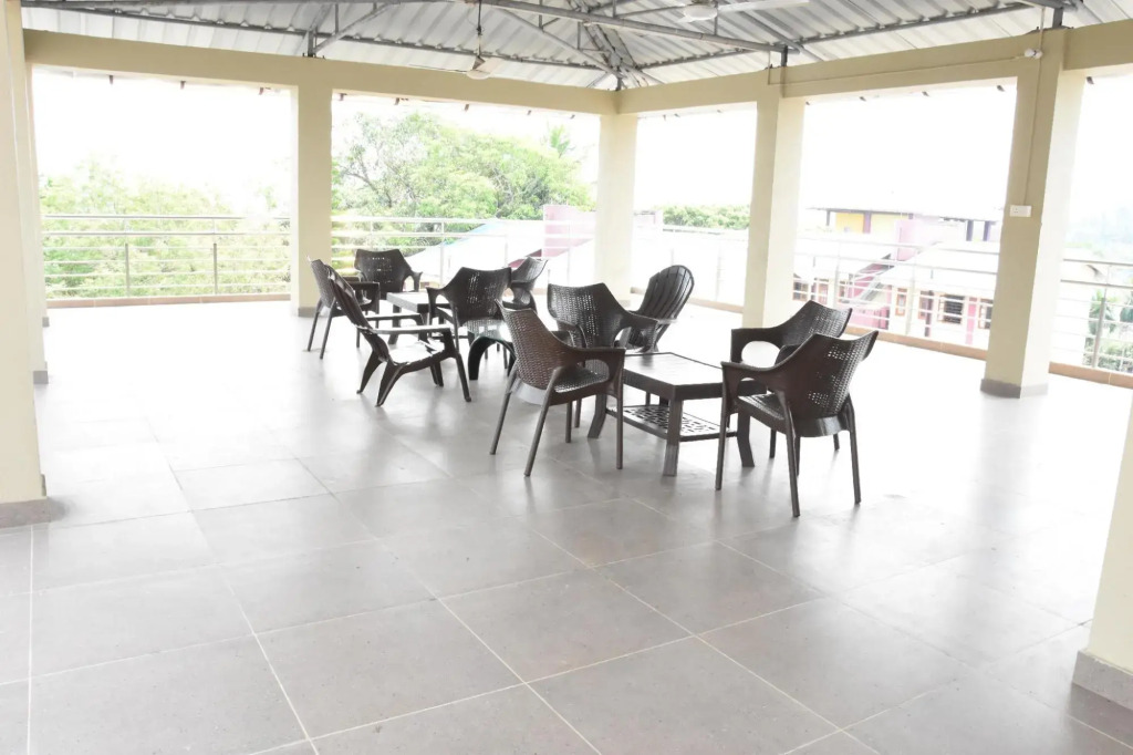 Hotel Aqua Breeze by OYO Rooms