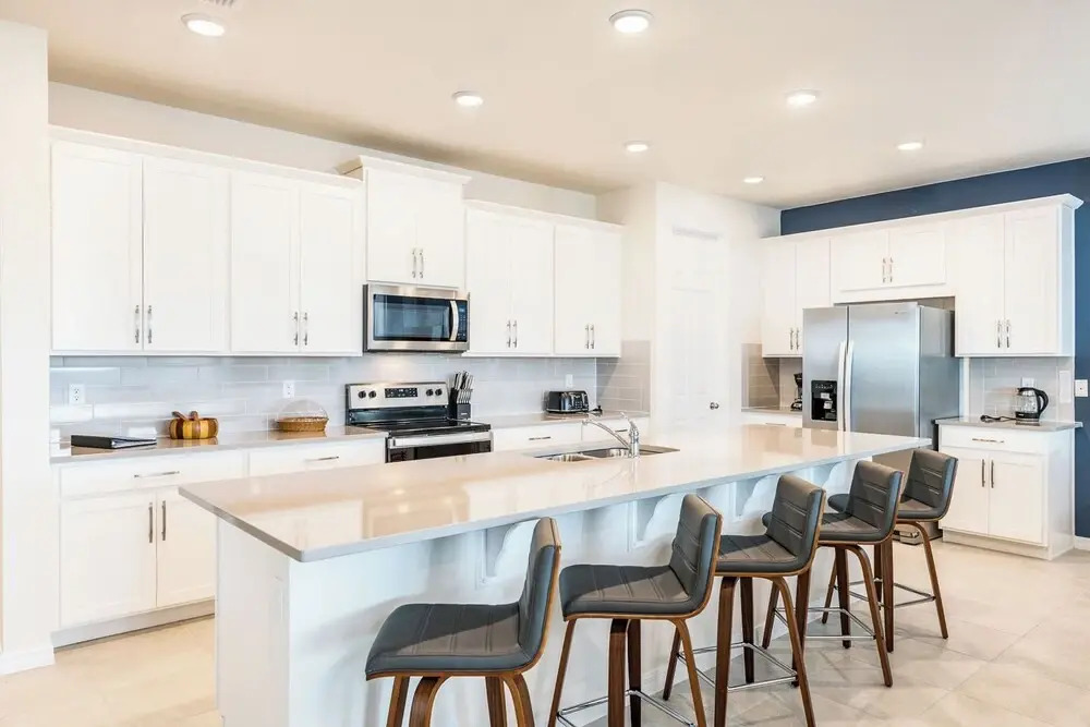 Spacious 9-bedroom Orlando vacation home
