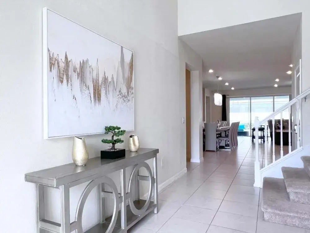 Luxury & Loaded Pool Home With Private Pool 8 Bedroom Home