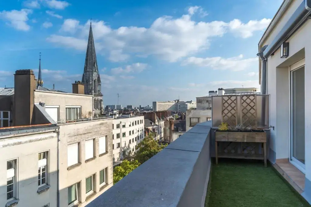 LE MANEGE- Spacieux T2 avec Terrasse au coeur de Nantes