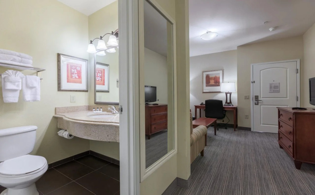 Country Inn and Suites San Marcos