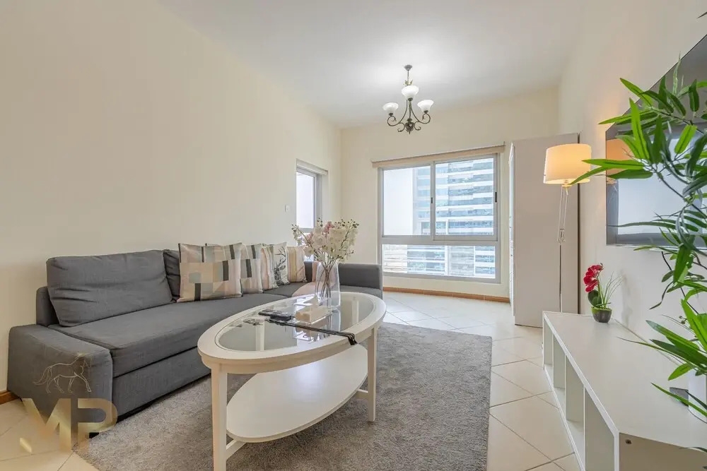 Marco Polo - Spacious 1 BR with balcony in Dubai Marina
