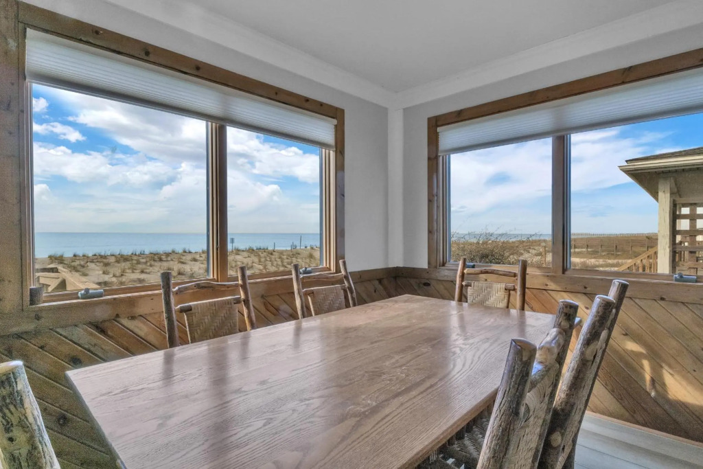 A Bella Vista by Oak Island Accommodations