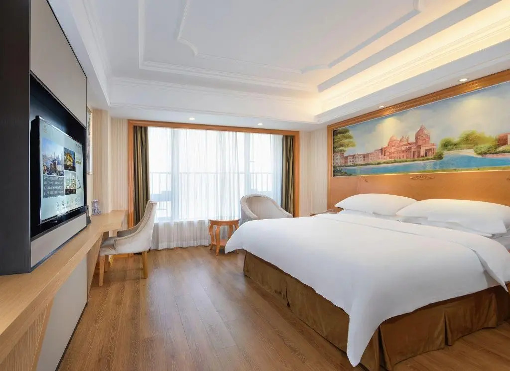 Vienna International Hotel (Shenzhen Guanlan Avenue)
