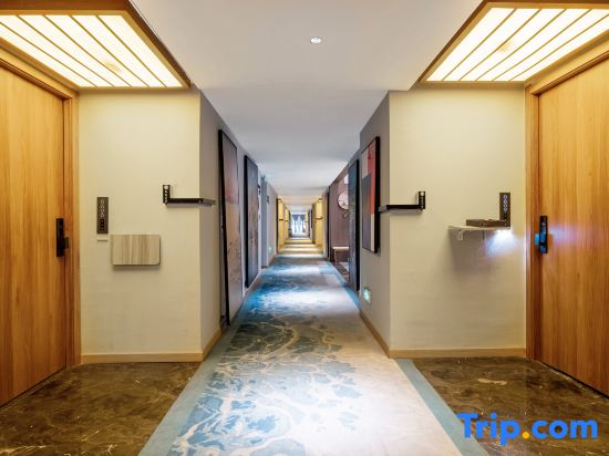 Gongyujia·Designer Light Luxury Art Hotel