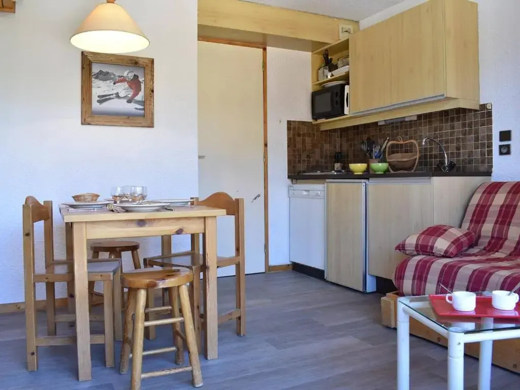 Appartement Méribel, 2 pièces, 4 personnes - FR-1-180-99
