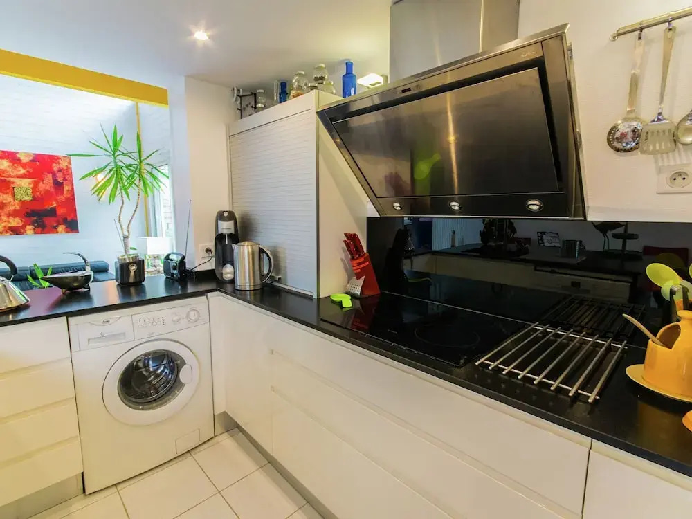 Stylishly Furnished House With Garden 7-minute Walk From the Beach